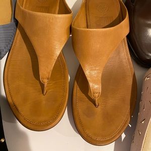 Camel FitFlops Banda Thong Sandal